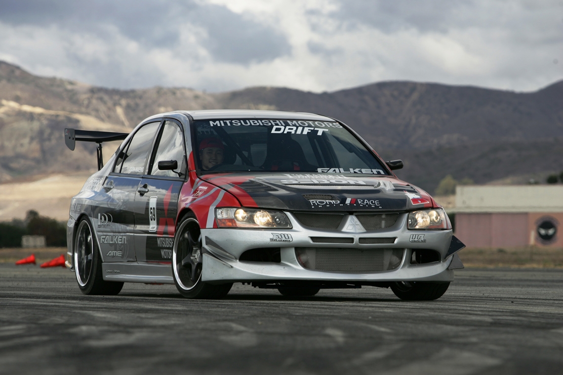 Mucho Dorifto: Joon Maeng's 2005 Mitsubishi Lancer Evolution IX